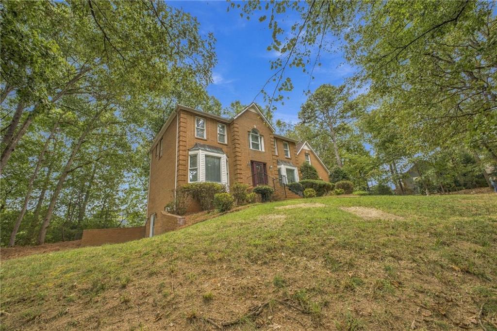 228 Sunset Drive SE