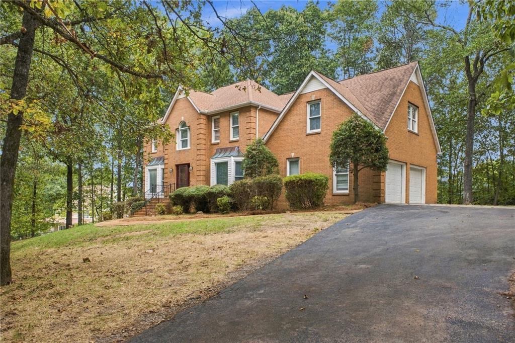 228 Sunset Drive SE
