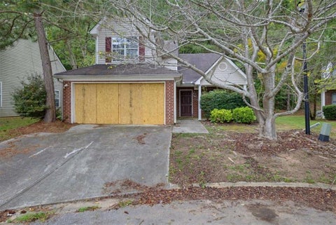 Homes For Sale - 4425 Chestnut Lake Avenue<br/> Lithonia, GA 30038