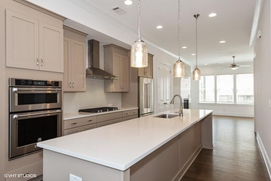 6807 Encore Boulevard