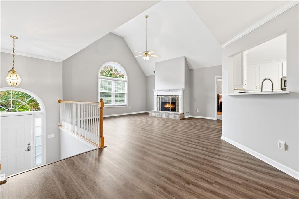 4294 GRAND OAKS Drive NW