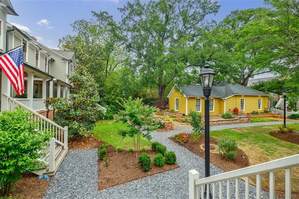 1076 Green Street, Roswell, GA, 30075 4 1076 Green Street