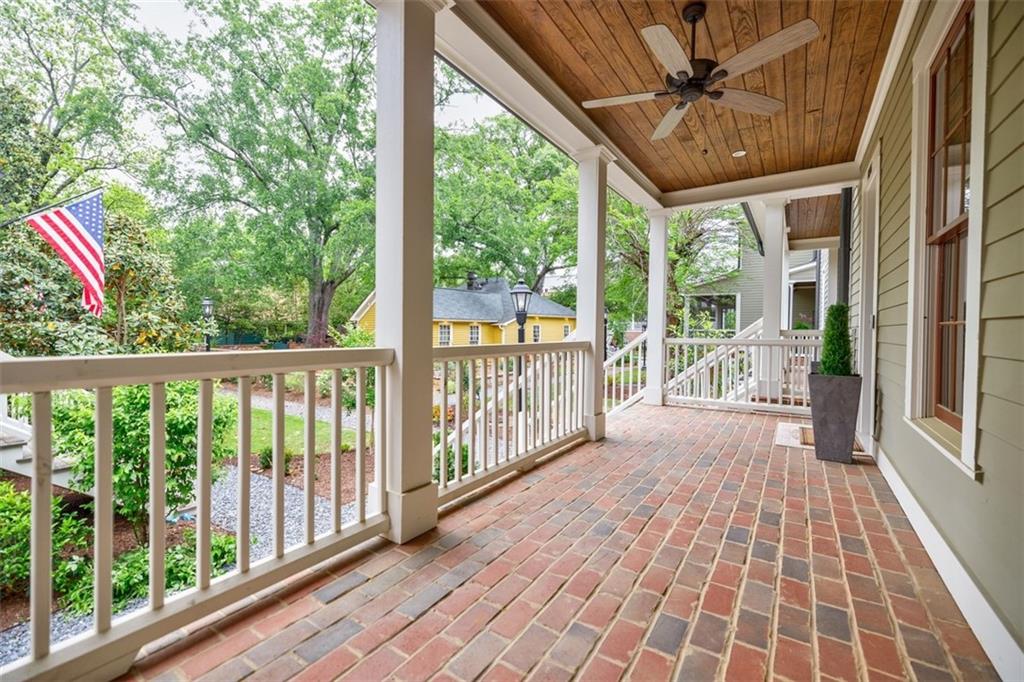 1076 Green Street, Roswell, GA, 30075 3 1076 Green Street
