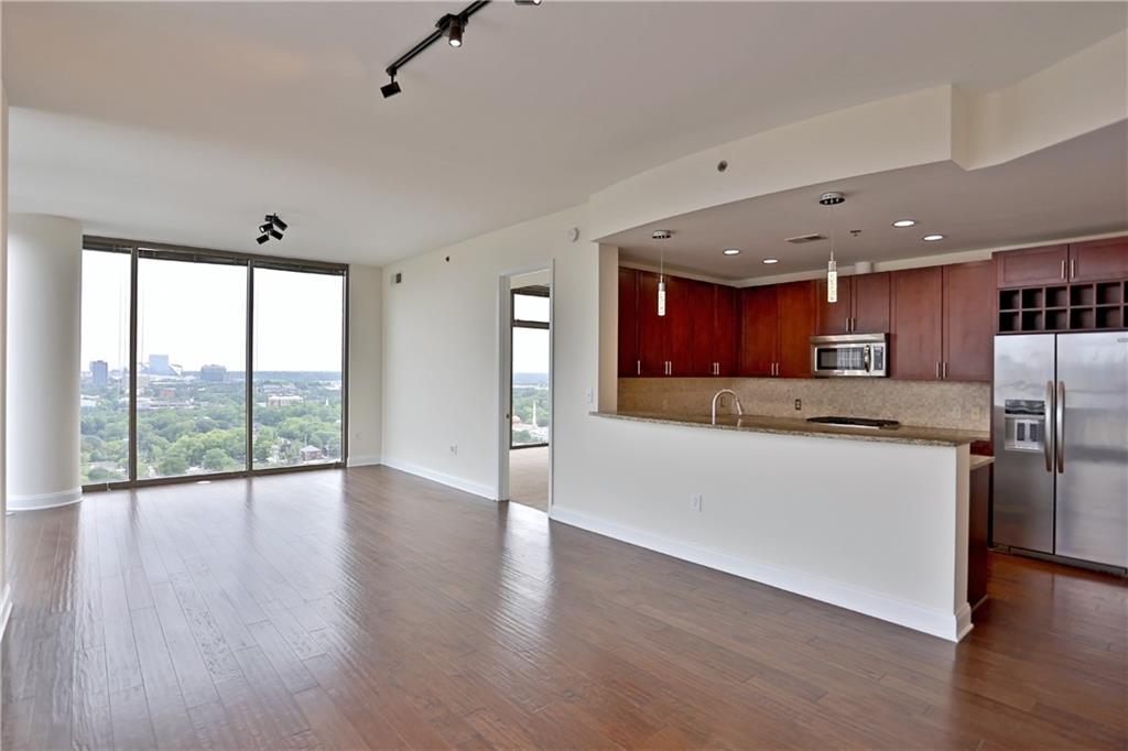 270 17th Street NW 2801