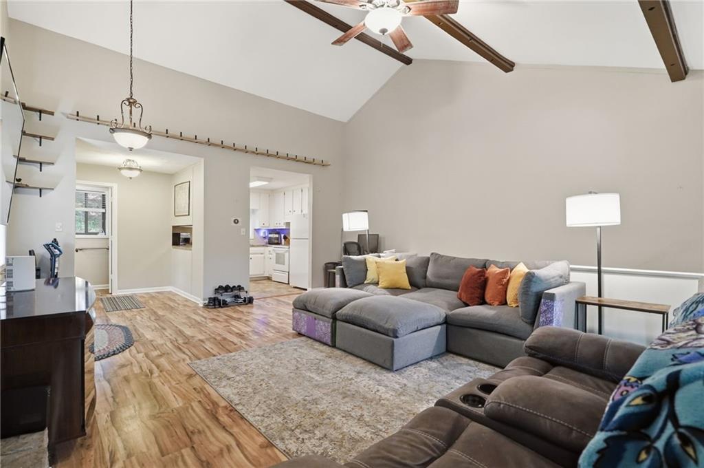 200 Villa Road 103