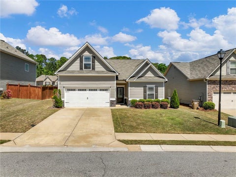 Homes For Sale - 374 Eagles Bluff Way<br/> Hoschton, GA 30548