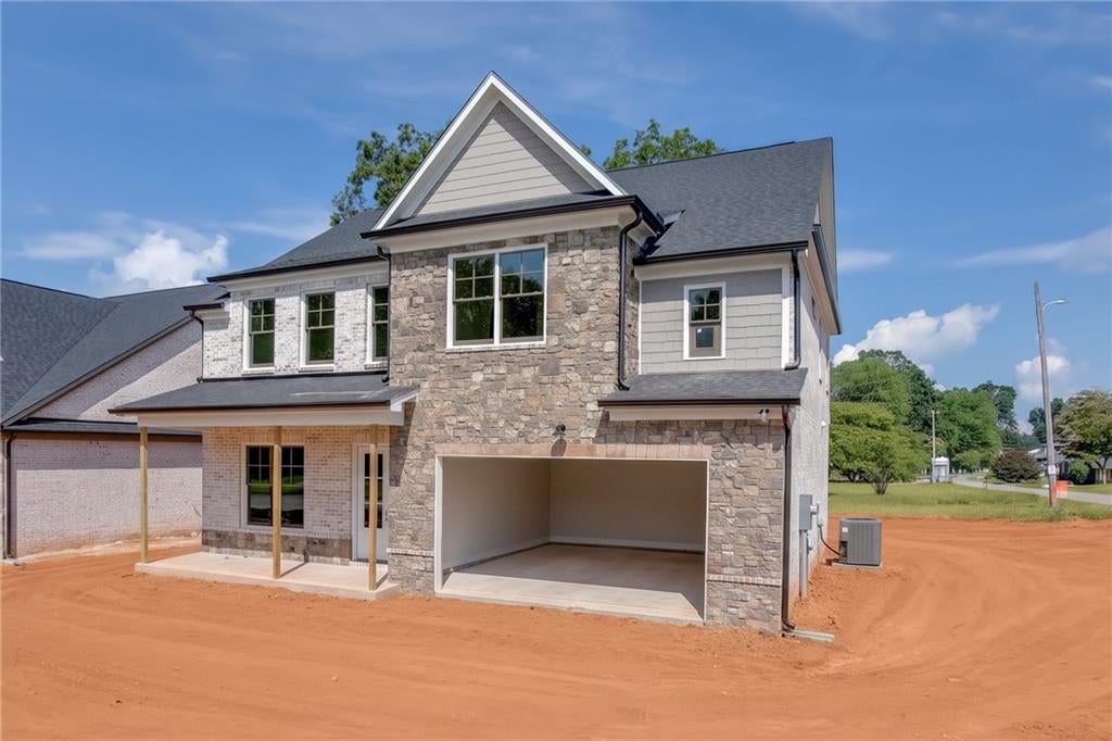 9 Stonehedge Drive