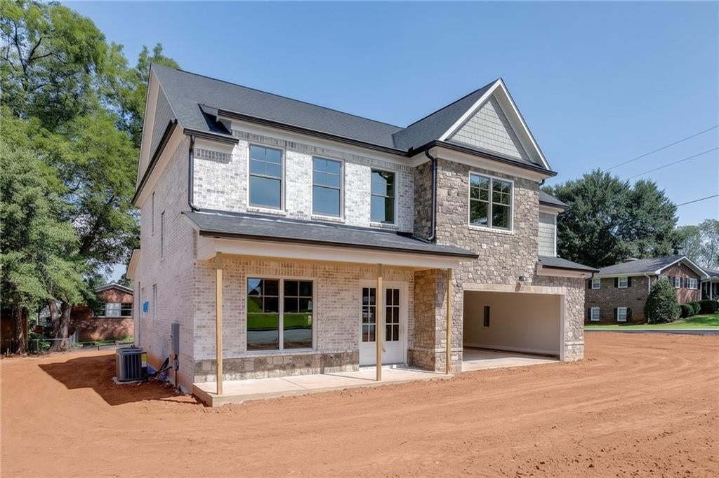 9 Stonehedge Drive