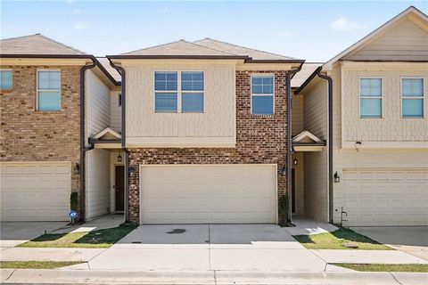 Townhouse For Sale - 181 Dewey Road<br/> Lilburn, GA 30047