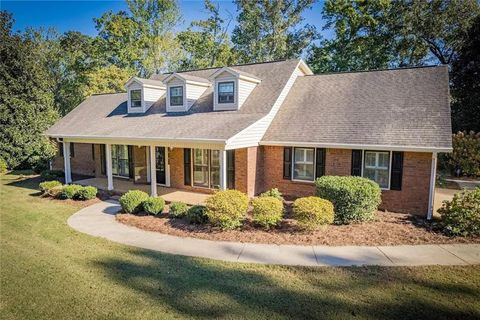 A home in Newnan