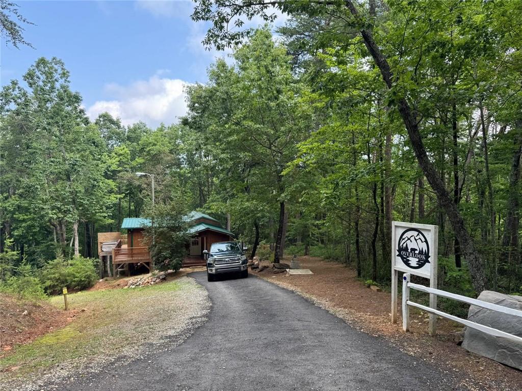 225 Overlook Circle