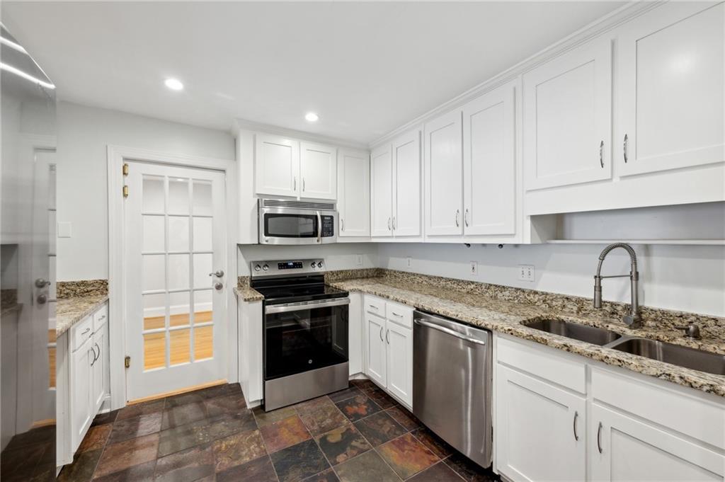 1719 Woodcliff Court, Atlanta, Georgia image 10