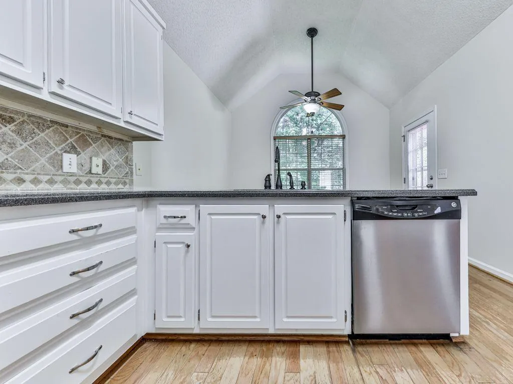 Woodstock, Georgia 30189, United States, 4 Bedrooms Bedrooms, ,3 BathroomsBathrooms,Residential,Active,192153