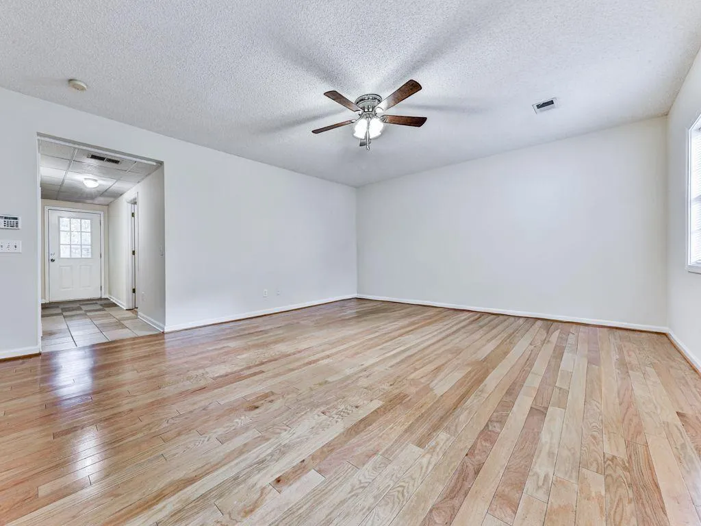 Woodstock, Georgia 30189, United States, 4 Bedrooms Bedrooms, ,3 BathroomsBathrooms,Residential,Active,192153