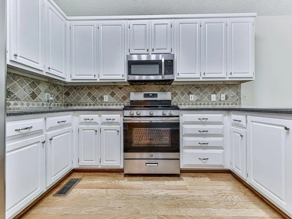 Woodstock, Georgia 30189, United States, 4 Bedrooms Bedrooms, ,3 BathroomsBathrooms,Residential,Active,192153