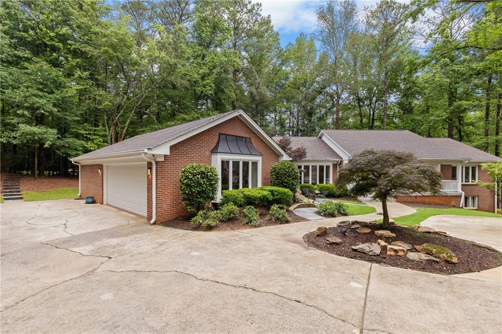 630 Buttercup Trace, Johns Creek, Georgia image 17