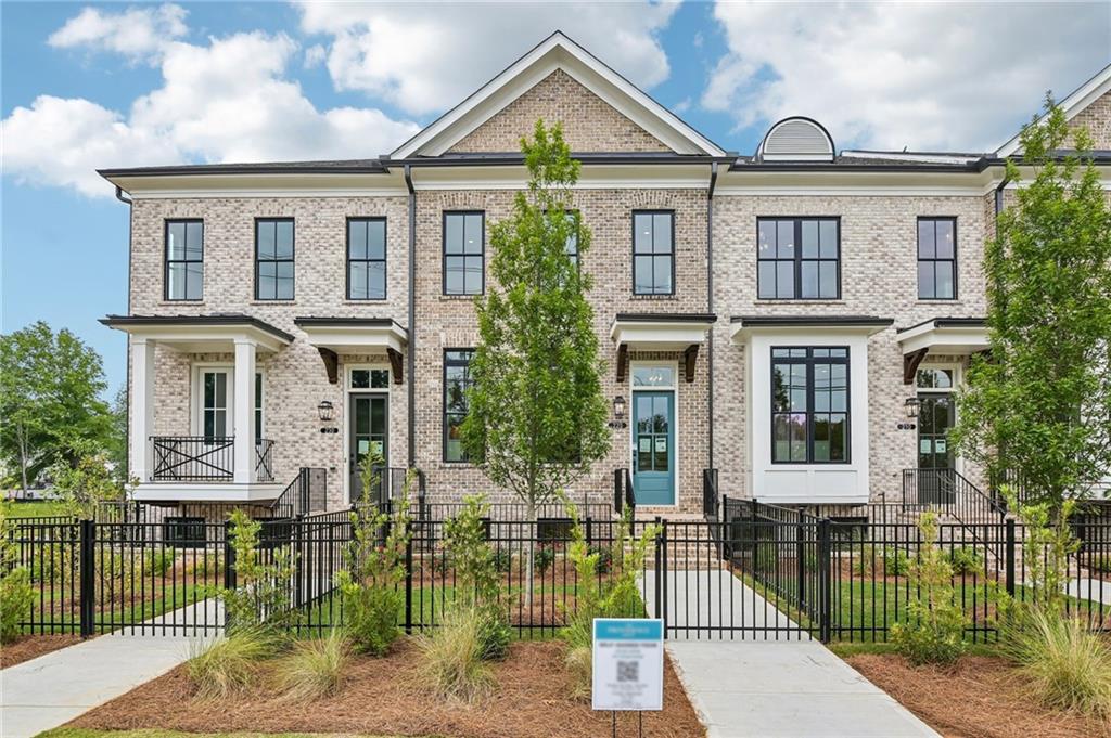 350 Crimson Pine Alley 17