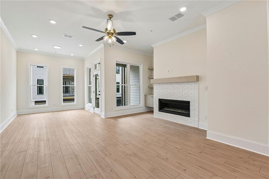 350 Crimson Pine Alley 17