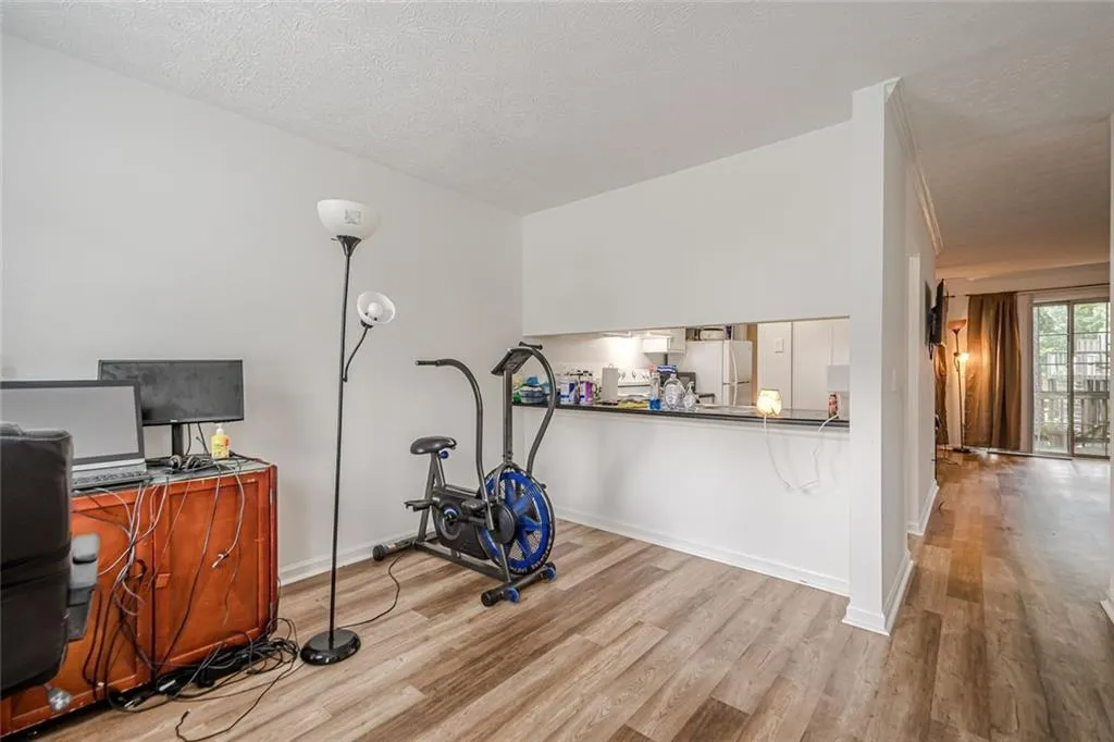 Doraville, Georgia 30340, United States, 2 Bedrooms Bedrooms, ,3 BathroomsBathrooms,Residential,Active,151144