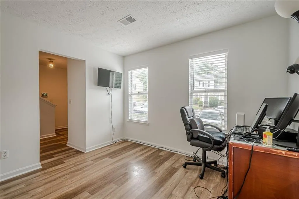 Doraville, Georgia 30340, United States, 2 Bedrooms Bedrooms, ,3 BathroomsBathrooms,Residential,Active,151144