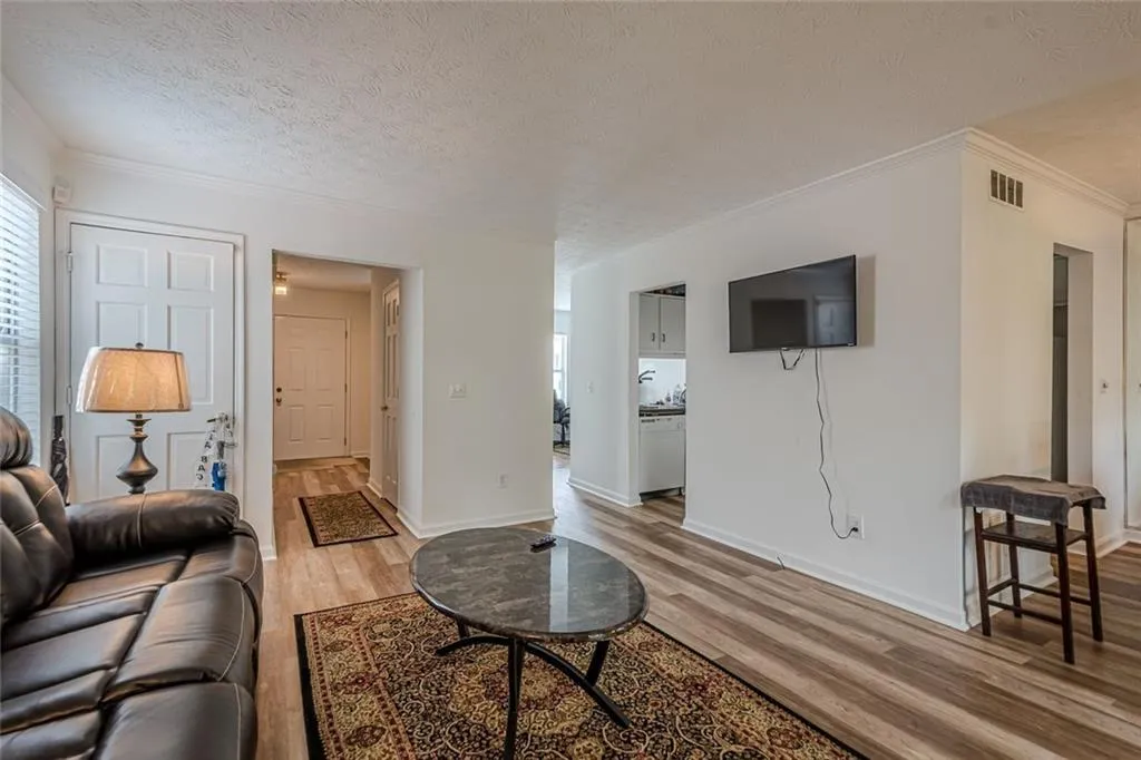 Doraville, Georgia 30340, United States, 2 Bedrooms Bedrooms, ,3 BathroomsBathrooms,Residential,Active,151144