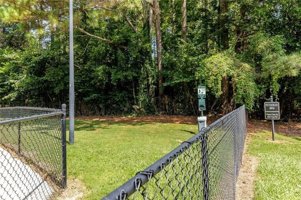 Doraville, Georgia 30340, United States, 2 Bedrooms Bedrooms, ,3 BathroomsBathrooms,Residential,Active,151144