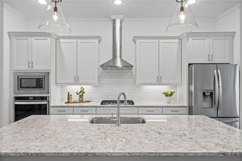 15 Lochurst Lane Roswell GA 30076