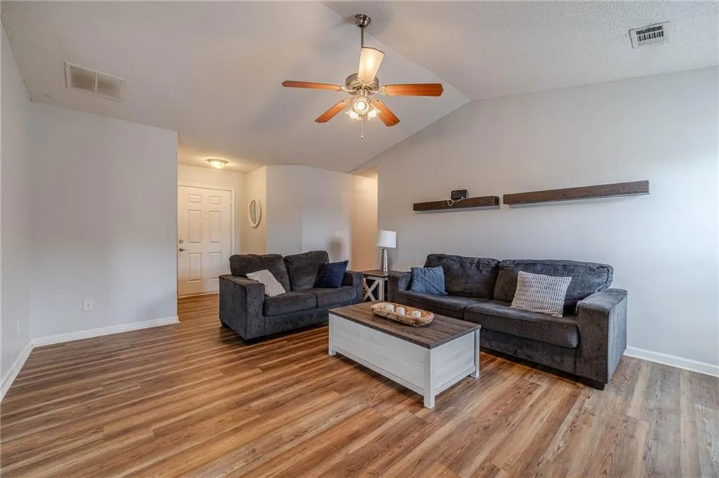 Bethlehem, Georgia 30620, United States, 3 Bedrooms Bedrooms, ,2 BathroomsBathrooms,Residential,Pending,124317