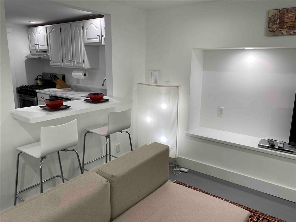 1566 N Morningside Drive NE