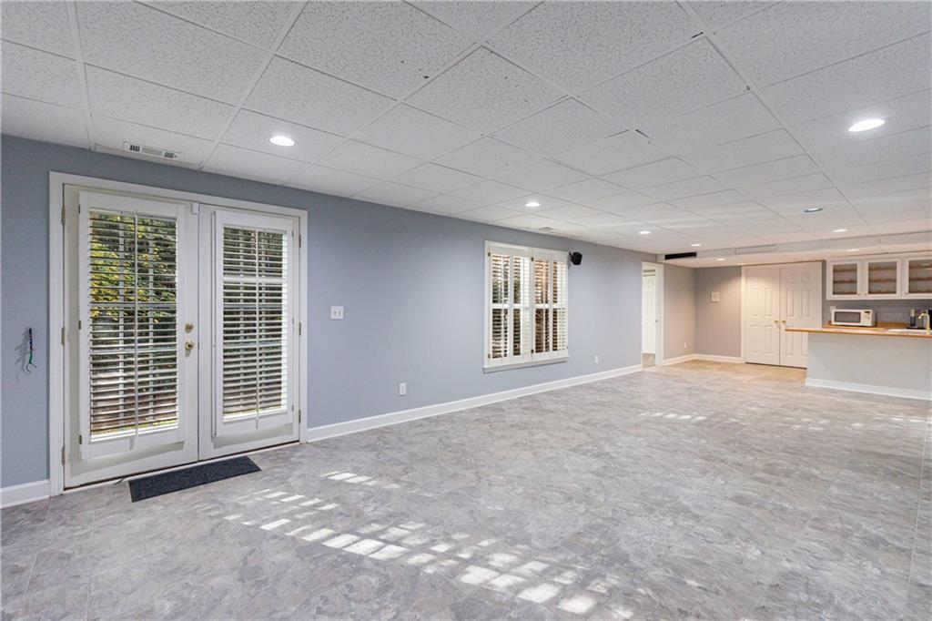 Sentinel Lake - Residential