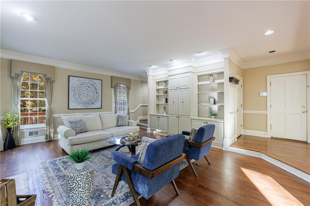 Sentinel Lake - Residential