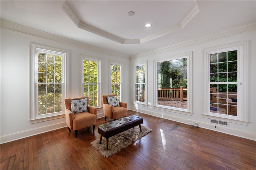 Sentinel Lake - Residential