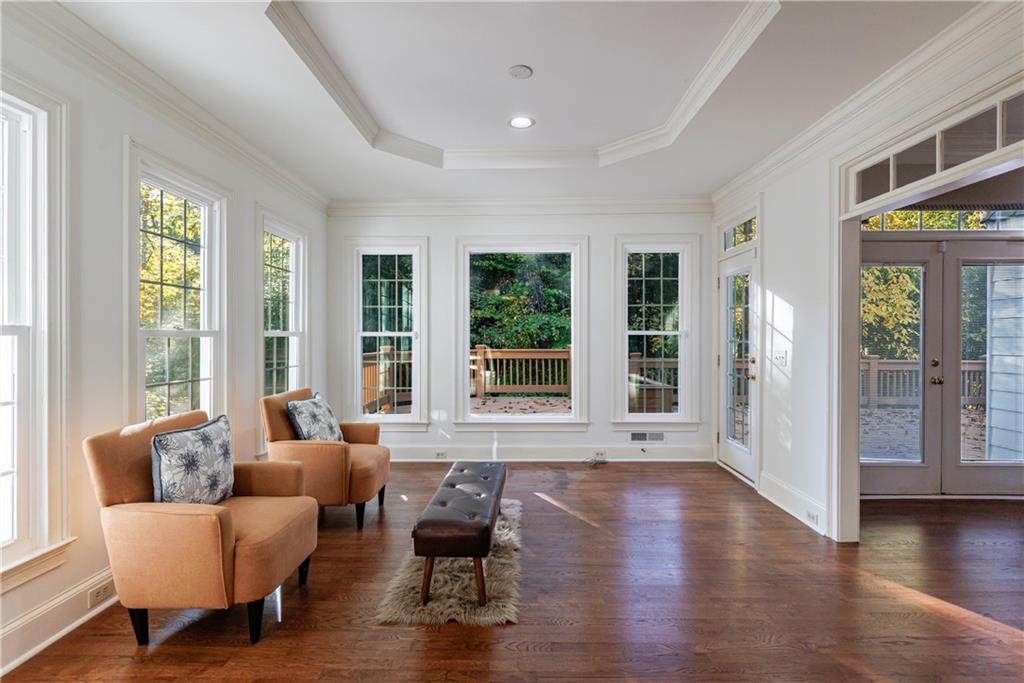 Sentinel Lake - Residential