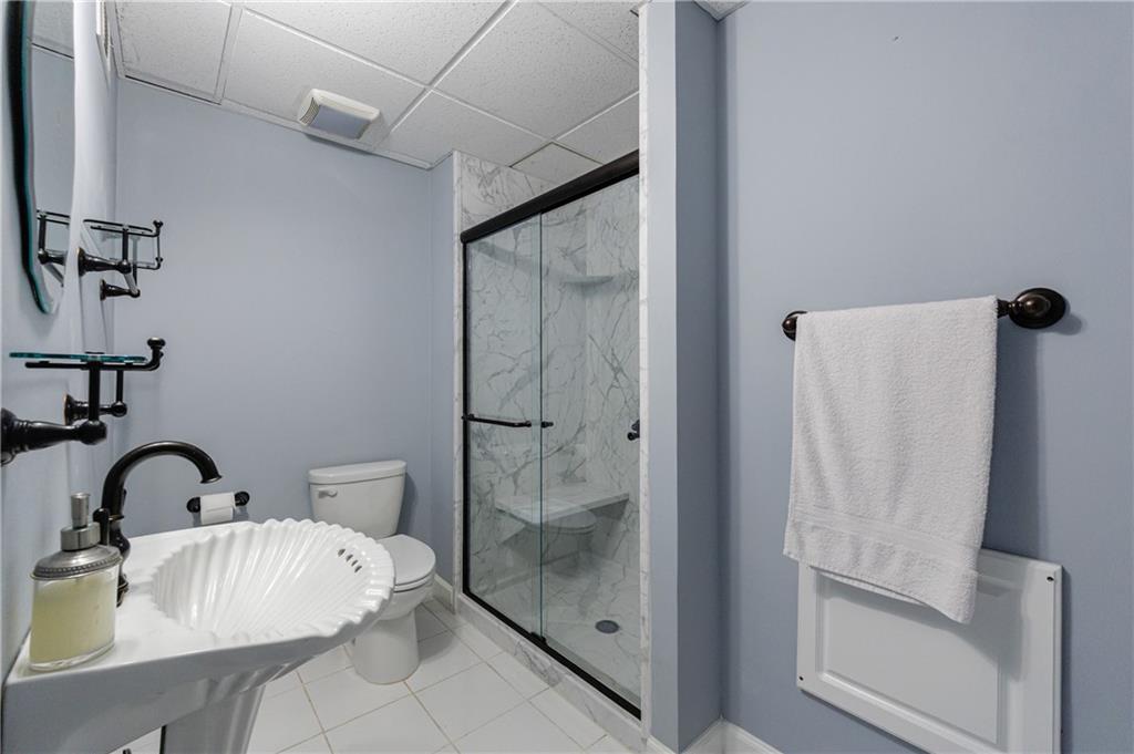 Sentinel Lake - Residential