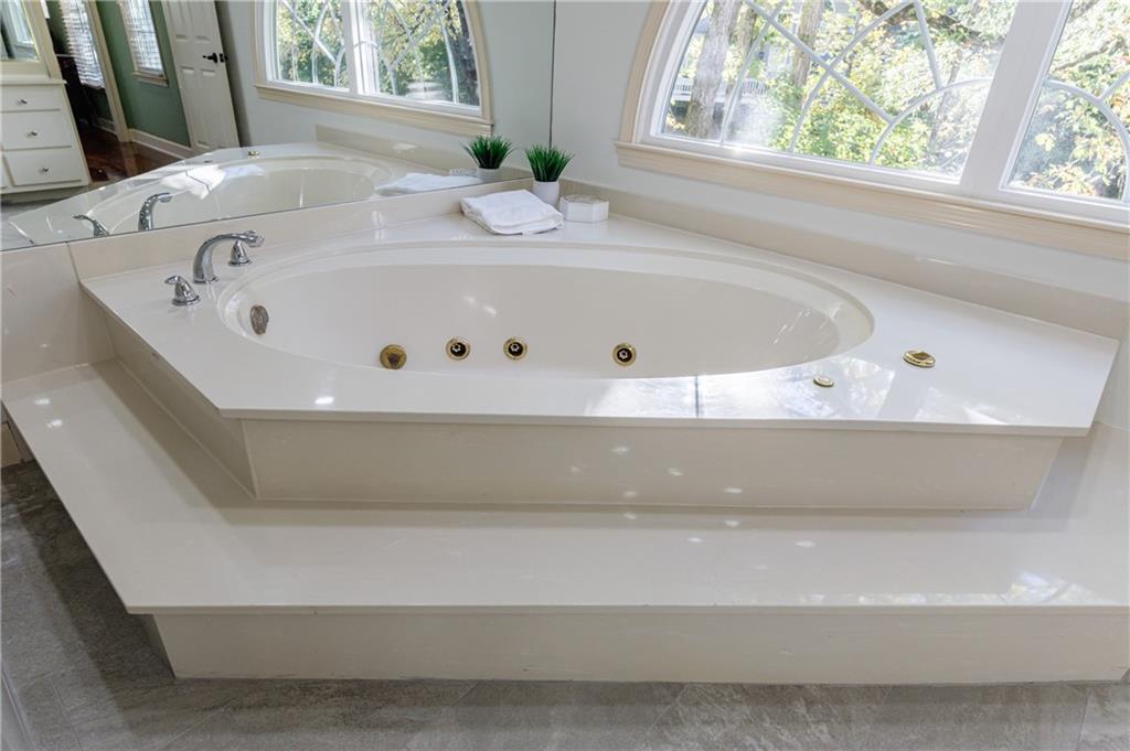 Sentinel Lake - Residential