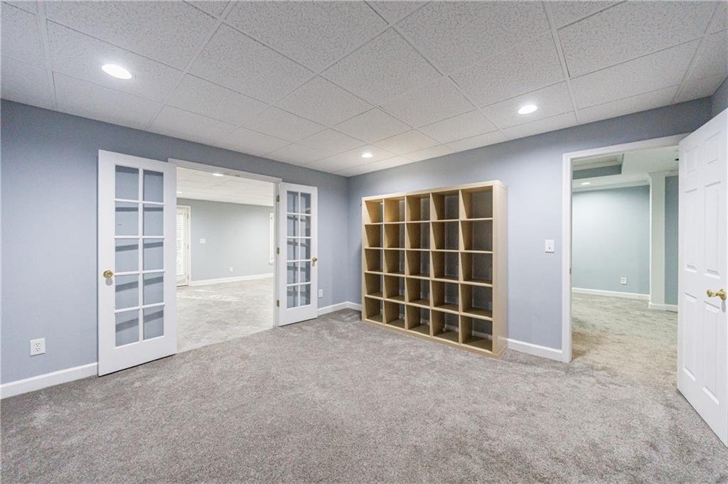 Sentinel Lake - Residential