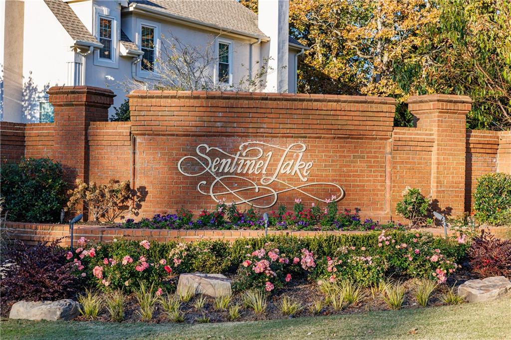 Sentinel Lake - Residential