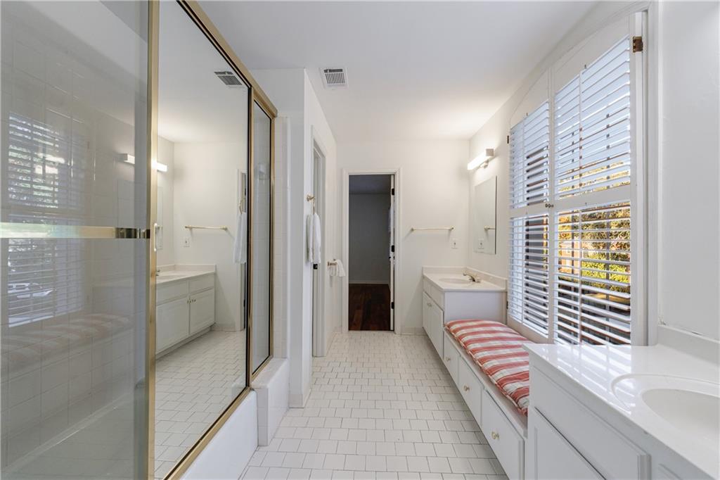 Sentinel Lake - Residential