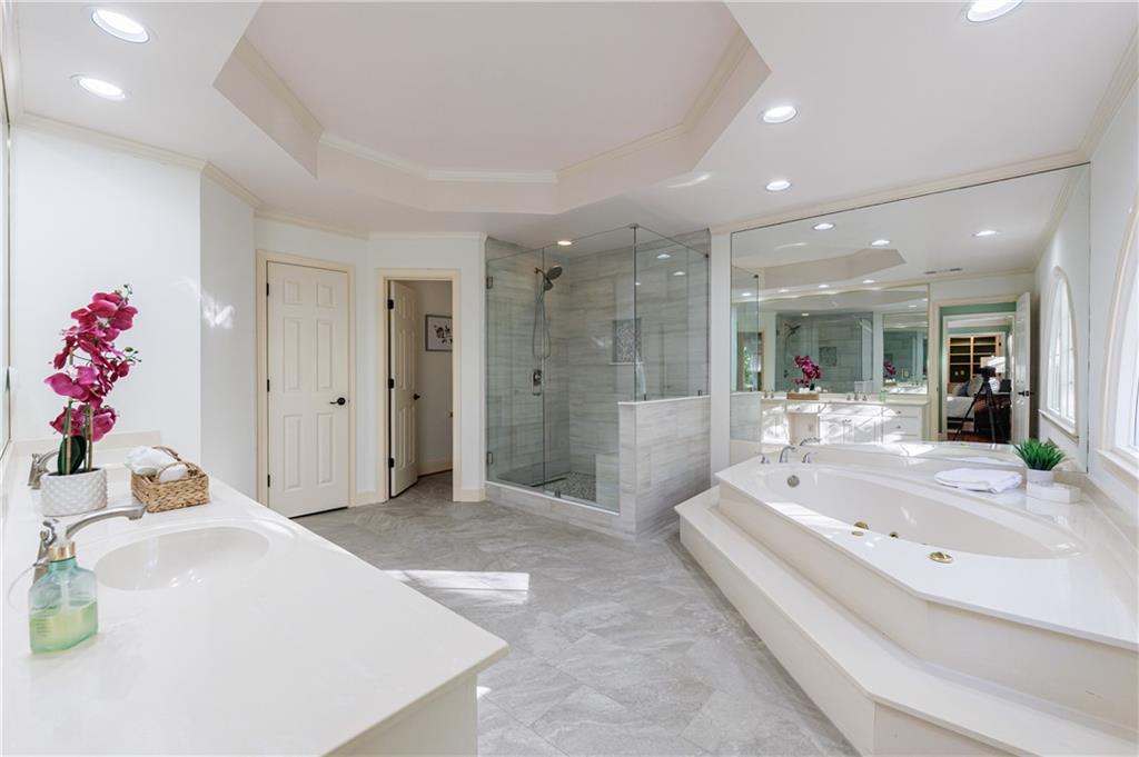 Sentinel Lake - Residential