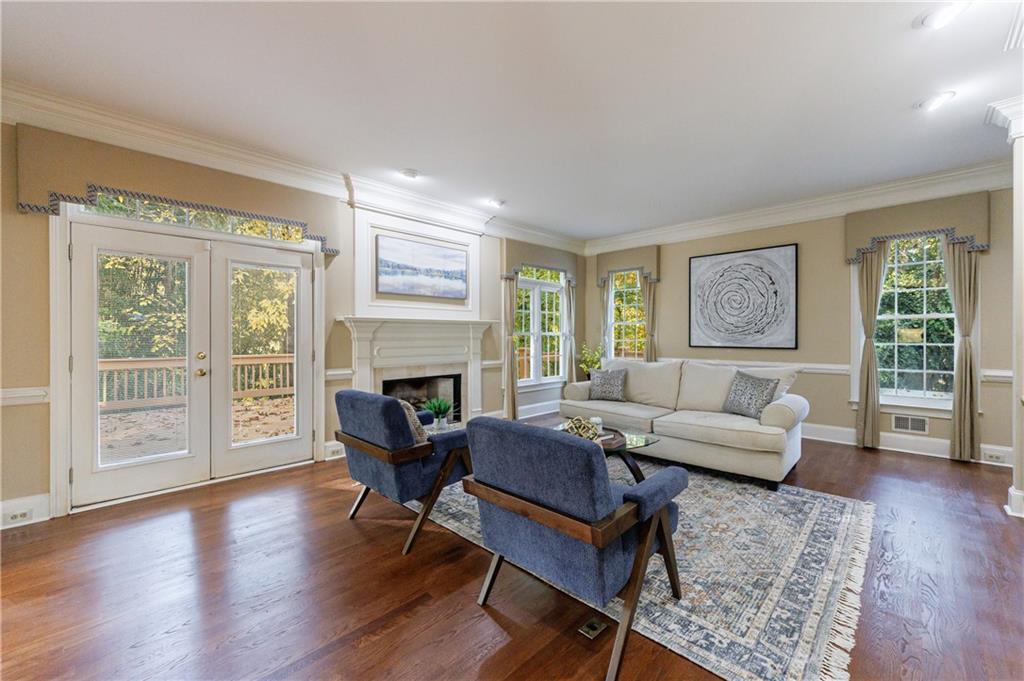 Sentinel Lake - Residential