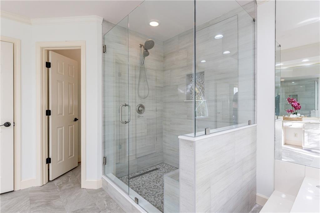 Sentinel Lake - Residential