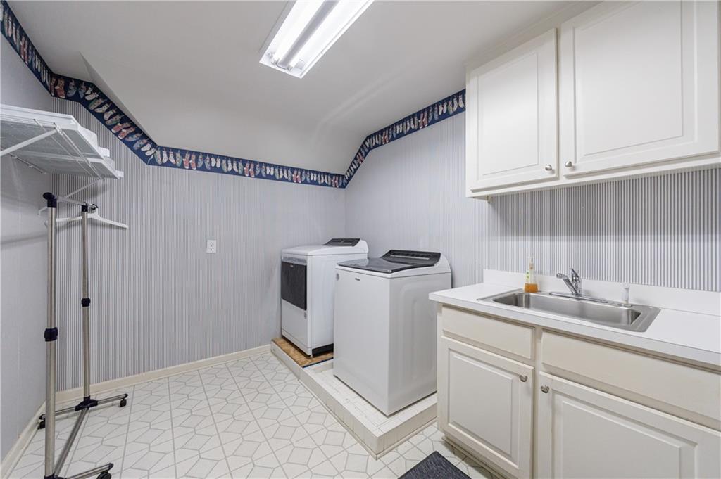 Sentinel Lake - Residential