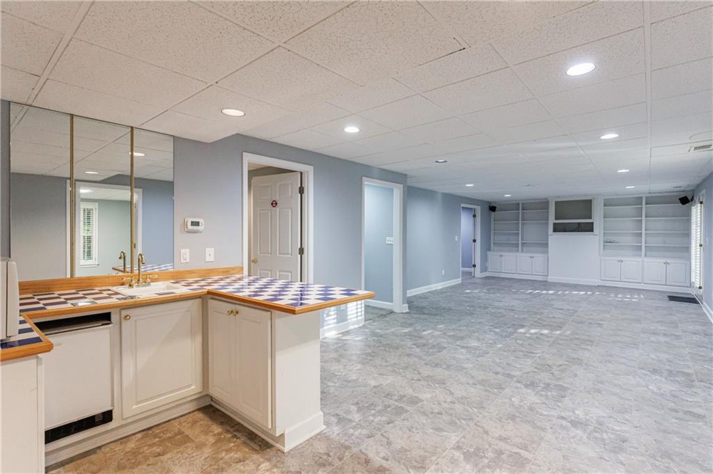 Sentinel Lake - Residential