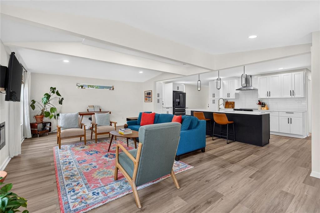 2537 Fontaine Circle