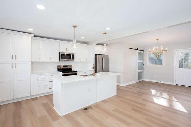 12 Peachtree Circle SE