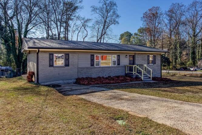 12 Peachtree Circle SE