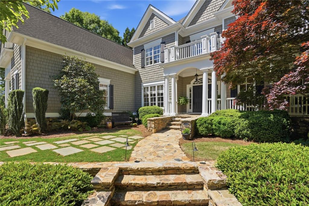 505 Gramercy Drive NE