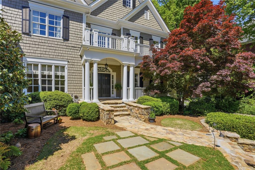 505 Gramercy Drive NE