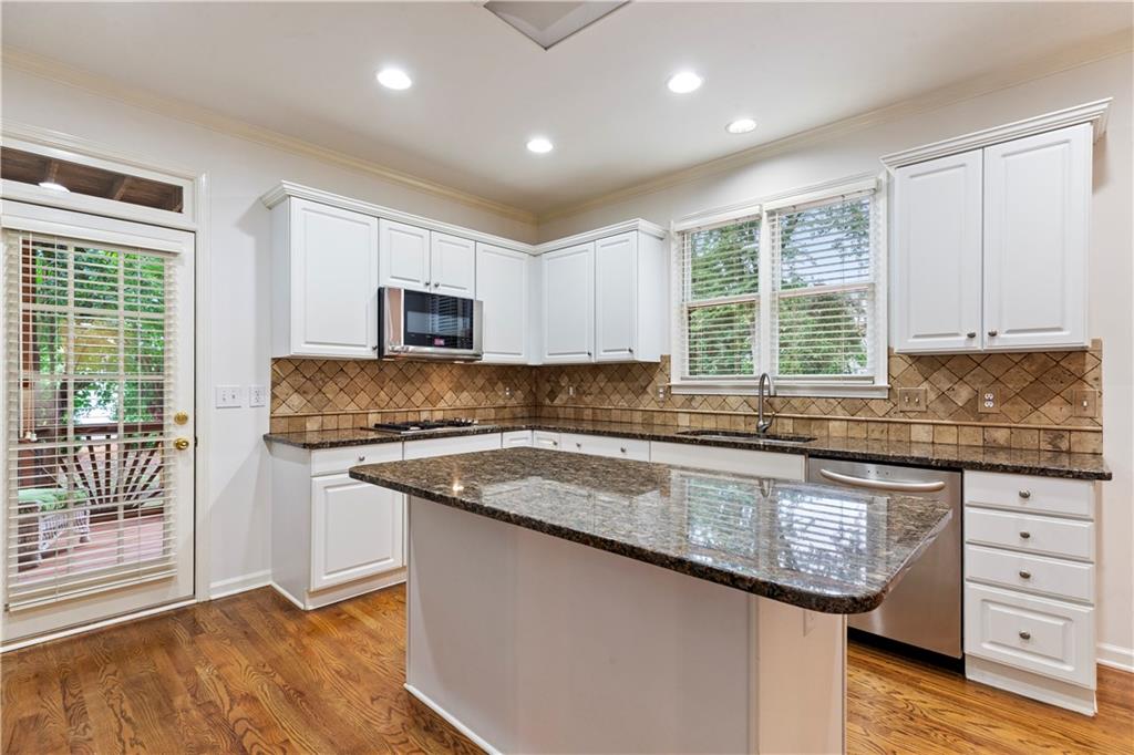 915 Summer Wind Place, Roswell, Georgia image 9