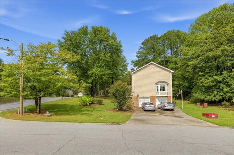 Homes For Sale - 3012 Overwood Lane<br/> Snellville, GA 30078